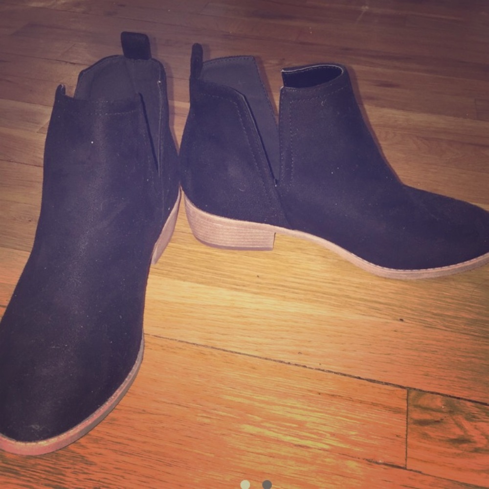 Black bootie